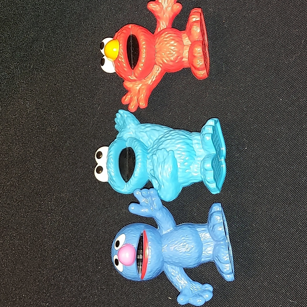 SOLD-Plastic Sesame Street figuree